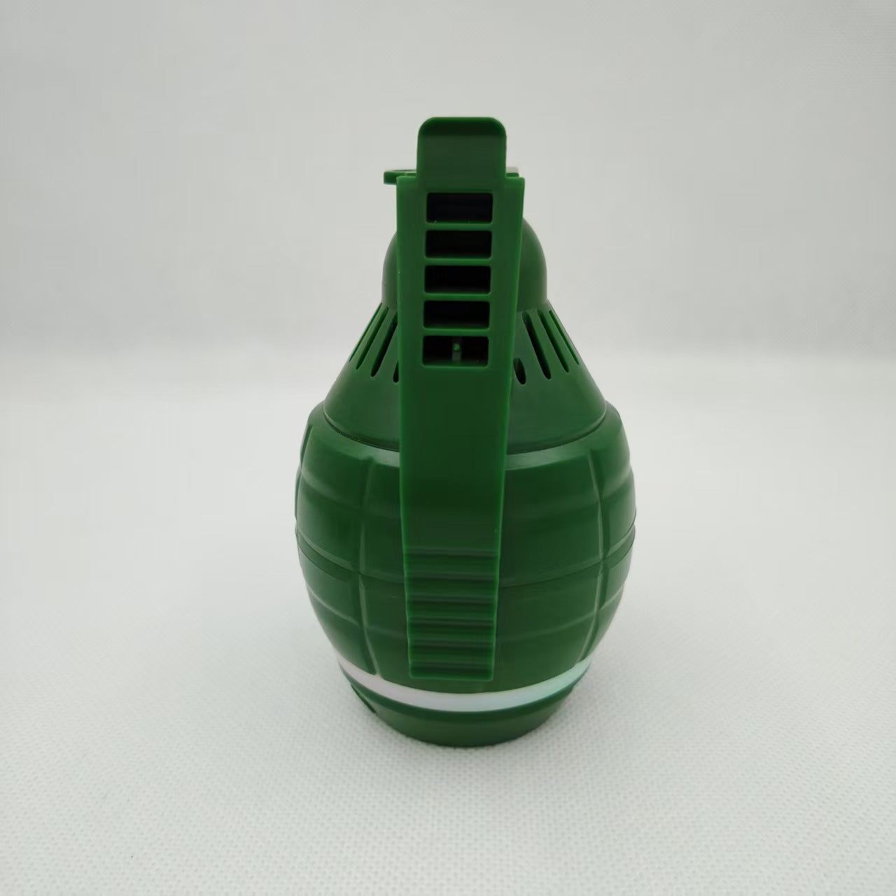 New Wireless Bluetooth Speaker Grenade Portable with FM Radio Bluetooth Speaker Outdoor Hiking Subwoofer