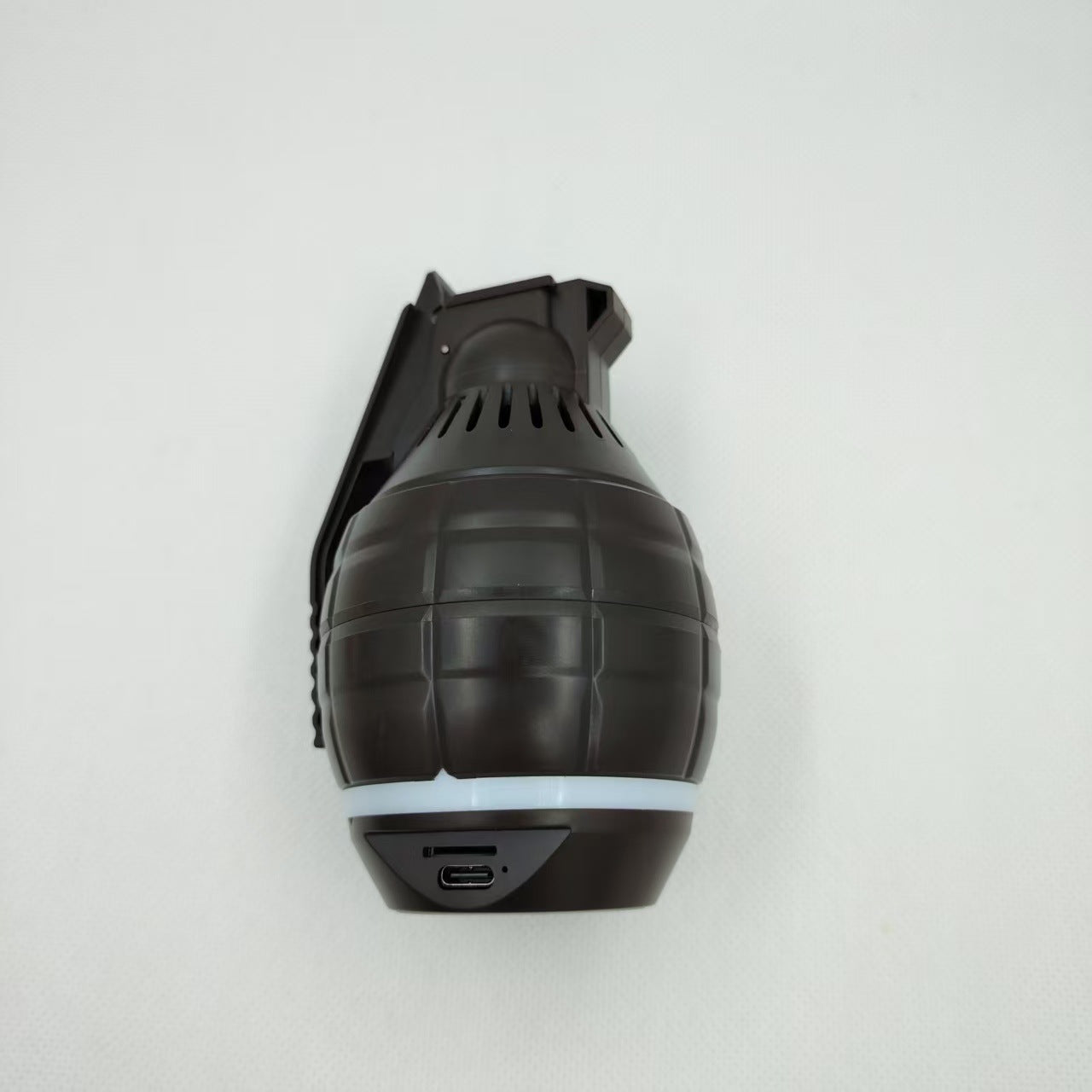 New Wireless Bluetooth Speaker Grenade Portable with FM Radio Bluetooth Speaker Outdoor Hiking Subwoofer