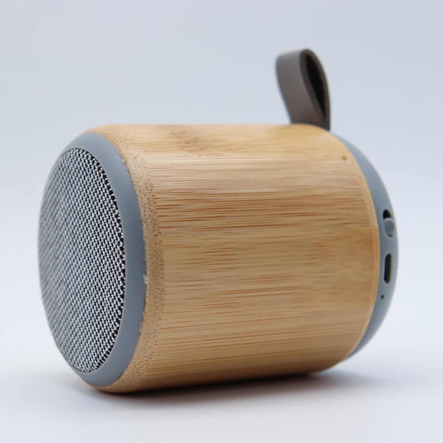 Bamboo Eco-friendly Bluetooth Speaker Desktop Mini Portable Bluetooth Speaker with Carabiner Gift Small Speaker